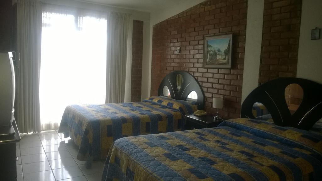 Mariana'S Petit Hotel Guatemala City Rum bild